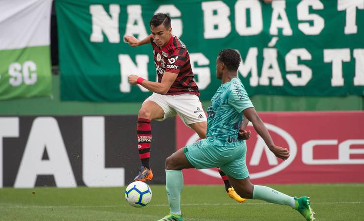 Como se saíram os substitutos de Gabigol, Arrascaeta e Filipe Luís contra a Chape? Veja análise