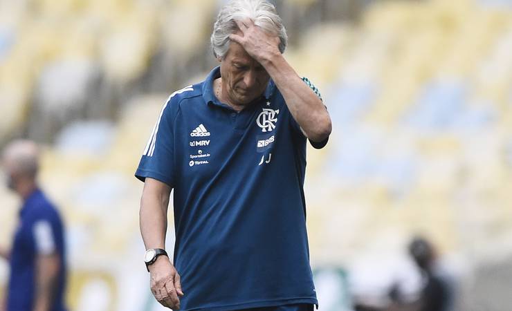 Um enigmático Jorge Jesus centraliza ambiente de apreensão no Flamengo antes de decisão