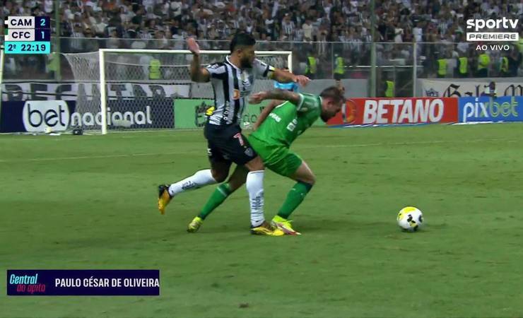 Gabigol, do Flamengo, reage a comentário de torcedor e ironiza cartão amarelo para Hulk