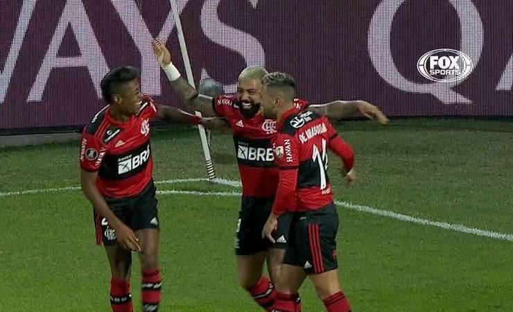 Renato Gaúcho afirma que delegação do Flamengo sofreu injúria racial em vitória sobre o Olimpia: "Isso choca"