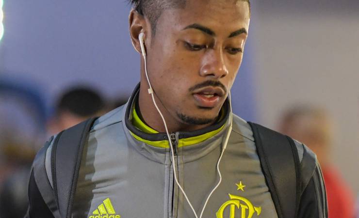 Com dores no tornozelo, Bruno Henrique não é relacionado pelo Flamengo