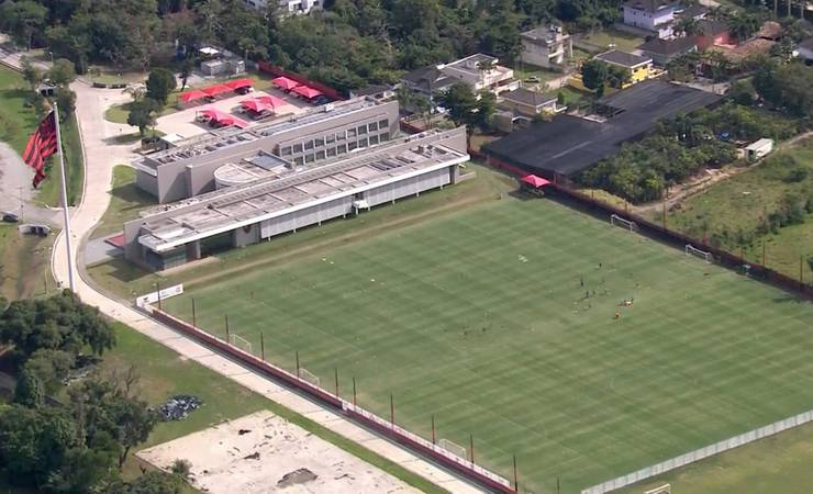 Novos campos, iluminação e sintético no CT: Flamengo amplia estrutura e conforto para 2021