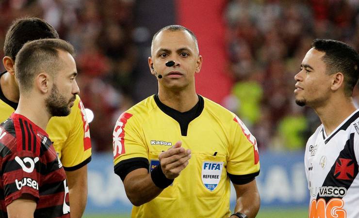 CBF não vê erros contra o Flamengo e mantém arbitragem de duelo com o São Paulo