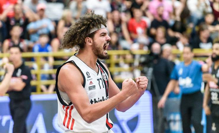 Flamengo vence Franca diante de Pedrocão lotado e é hexacampeão do NBB
