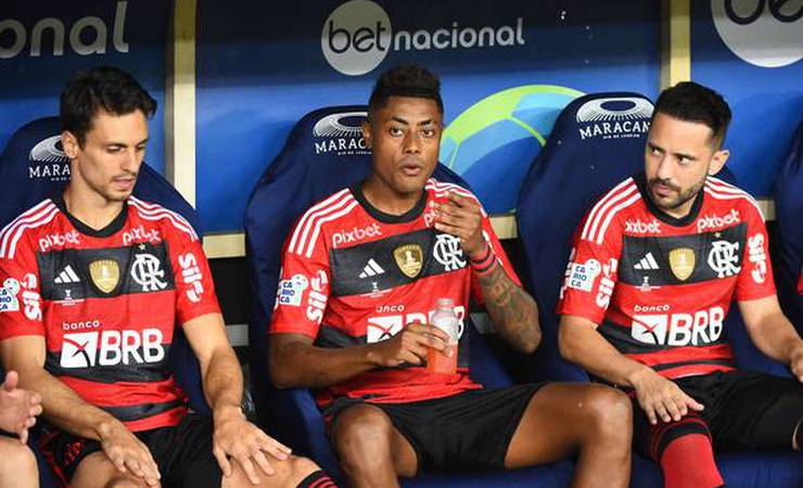 Ausência nas homenagens em Flamengo x Cuiabá indica que BH, Ribeiro e David Luiz ficam? Entenda