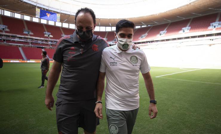 Ceni revive em Brasília cenário de mudanças que levou Flamengo à arrancada de 2021: "São vistas como arriscadas até hoje"