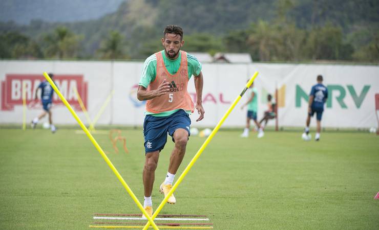 Flamengo divulga lista de inscritos para Libertadores com inclusão de Isla e nove jovens da base Valor Produtos Central do Leitor Siga o Valor