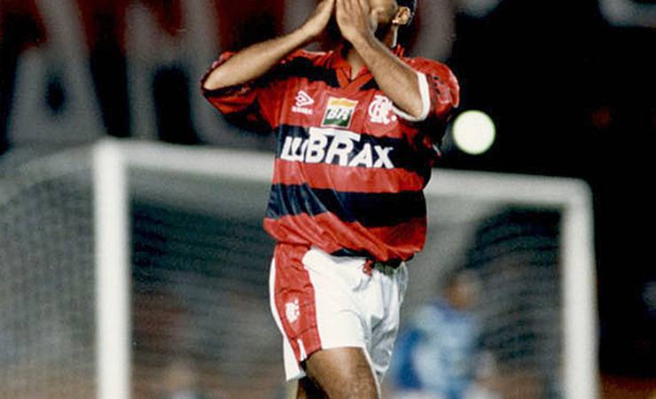 Vinte e cinco anos depois da volta de Romário ao Fla, EE escuta os envolvidos no negócio milionário