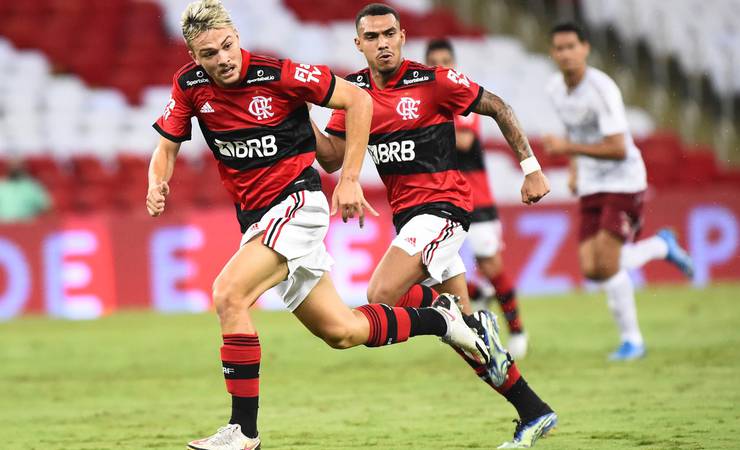 Atuações do Flamengo: Hugo Moura e Noga se destacam, e Michael vai mal em derrota para o Fluminense