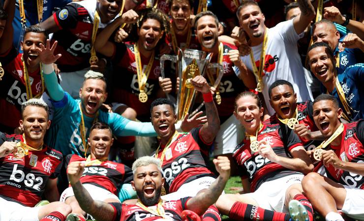 Dá saudade? Há 30 dias sem jogar, Flamengo de 2020 levanta taças e tem melhor desempenho do Brasil