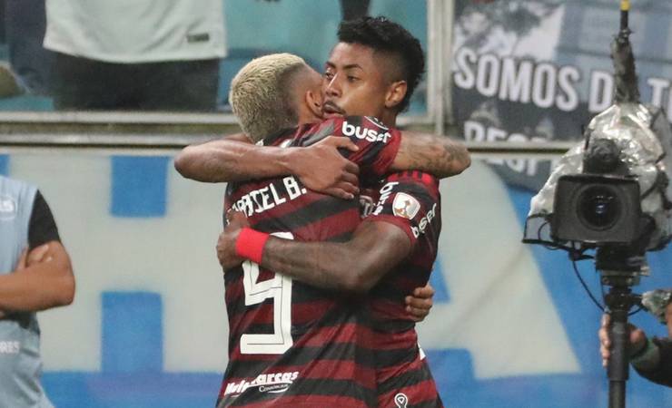 Análise: Flamengo se impõe na Arena, coloca o Grêmio na roda e dá passo rumo ao sonho da final