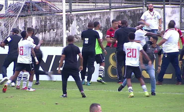 Brasileirão Sub-20: Flamengo x Vasco termina em confusão generalizada na Gávea