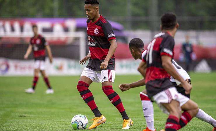 Brasileiro sub-20: com Noga, Ramon e Lázaro, Flamengo perde de virada para o Vitória na Gávea