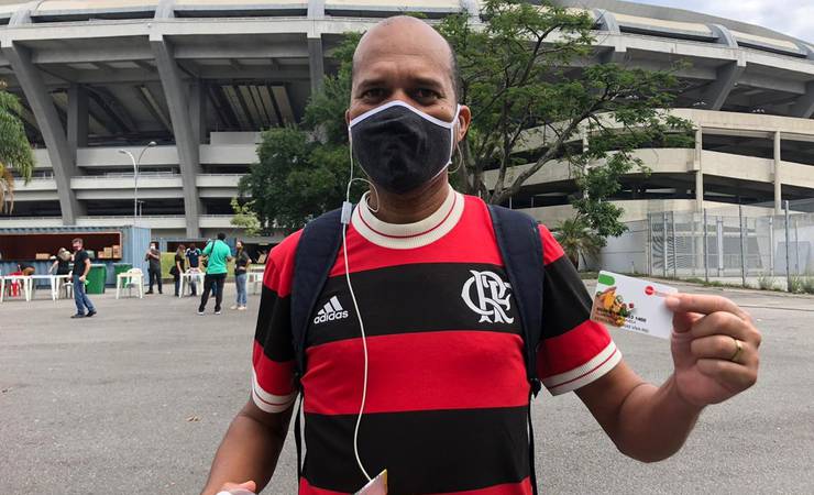 Flamengo inicia distribuição de cartão alimentação e equipamentos de proteção no Maracanã