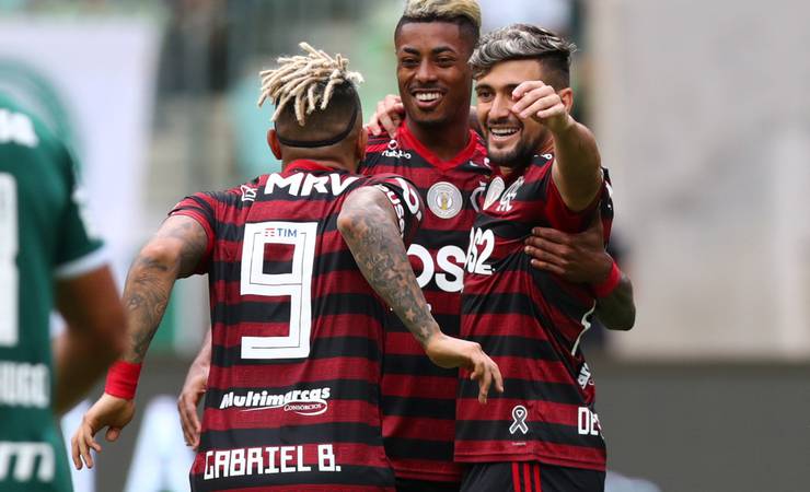 Trio de ataque do Flamengo é finalista do tradicional prêmio "Rey de América"