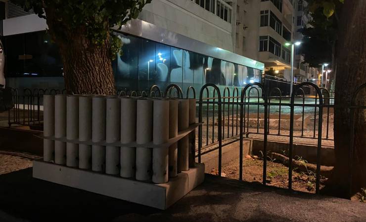 Polícia detém três torcedores após foguetório em frente a hotel do Inter no Rio durante a madrugada