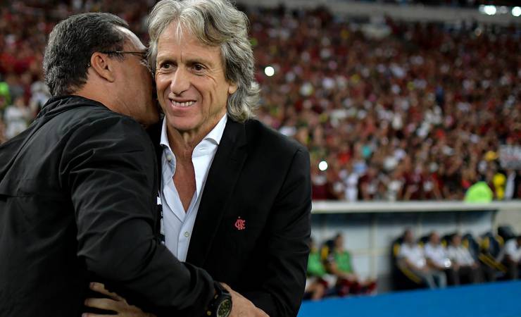 Clássico eletrizante entre Flamengo e Vasco é escolhido jogo do ano no futebol brasileiro