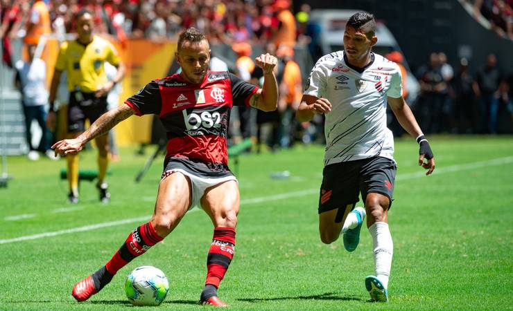 Mané, Everton, Dudu e... Rony: Rafinha vai bem em novo duelo com veloz no título do Flamengo