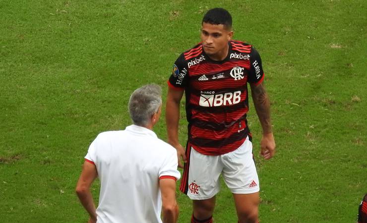 Paulo Sousa fisga Gomes no Flamengo e, à base de muito papo, faz pupilo crescer e desistir de saída