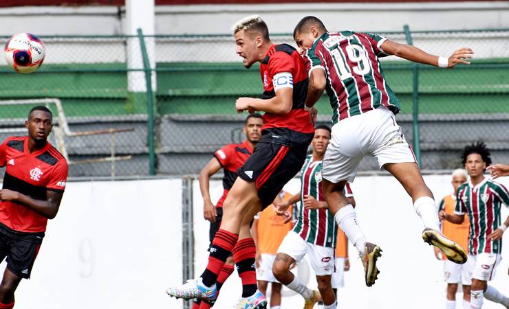 De virada, Fluminense vence o Flamengo pela segunda rodada do Carioca Sub-20
