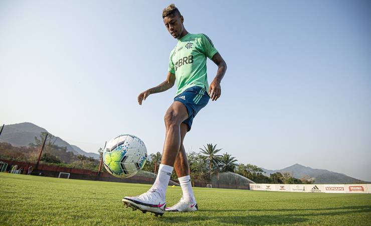 Bruno Henrique faz atividade com bola, mas volta ao time do Flamengo ainda é dúvida Valor Produtos Central do Leitor Siga o Valor
