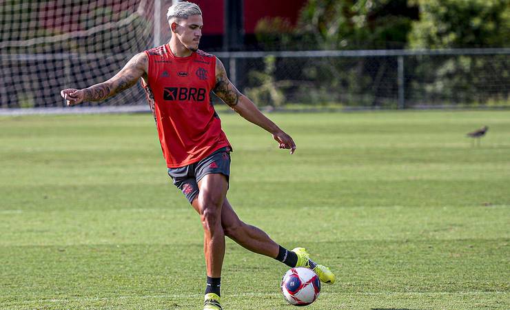 Pedro testa positivo para Covid, e Flamengo aguarda contraprova