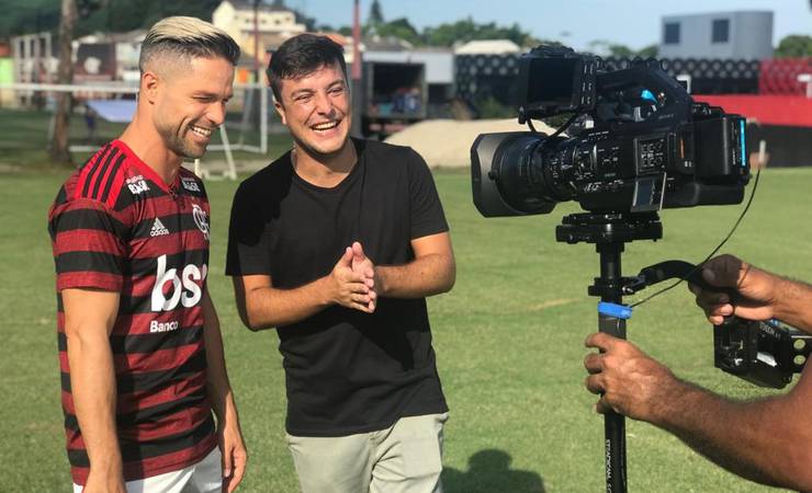 Quintal da Bola com Diego Ribas: camisa 10 do Flamengo canta músicas que marcaram a vida