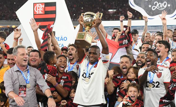 Com quase R$ 130 mi de retorno, Flamengo prevê até R$ 70 mi de premiação em caso de títulos