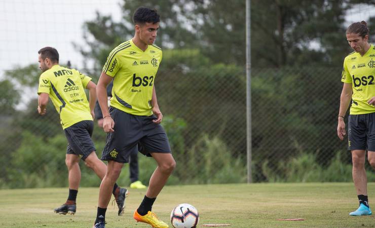 Flamengo aposta na boa relação e aguarda a CBF para se resguardar na escalação de Reinier