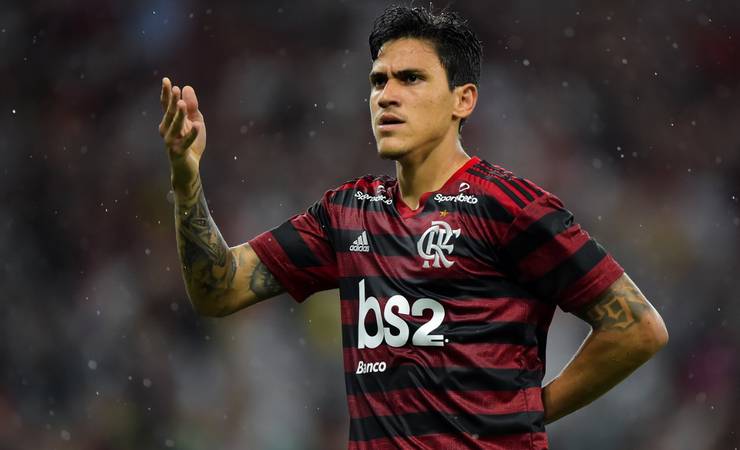 Pedro, agora no Flamengo, entra na Justiça contra Fluminense com cobrança de mais de R$ 2 milhões