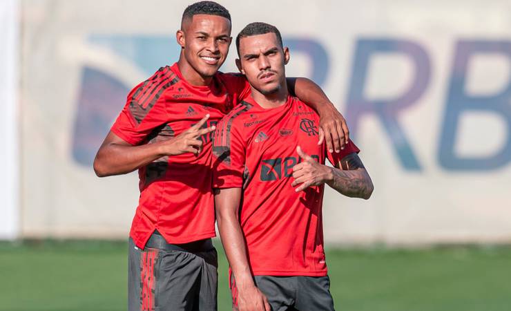 A dois jogos do fim do ano, Flamengo chega a 34 atletas da base utilizados no profissional em 2021