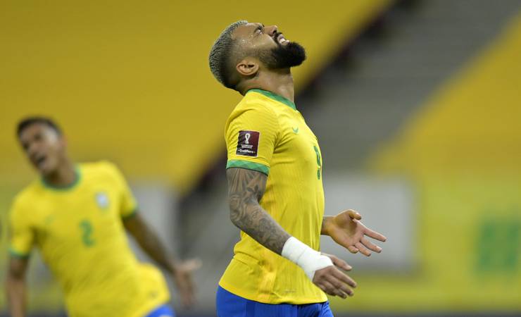 Gabigol se apresenta ao Flamengo com dores musculares e não encara o Palmeiras