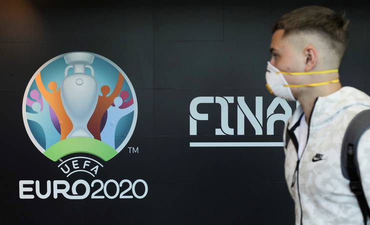 Uefa confirma adiamento da Eurocopa para 2021 após coronavírus paralisar ligas
