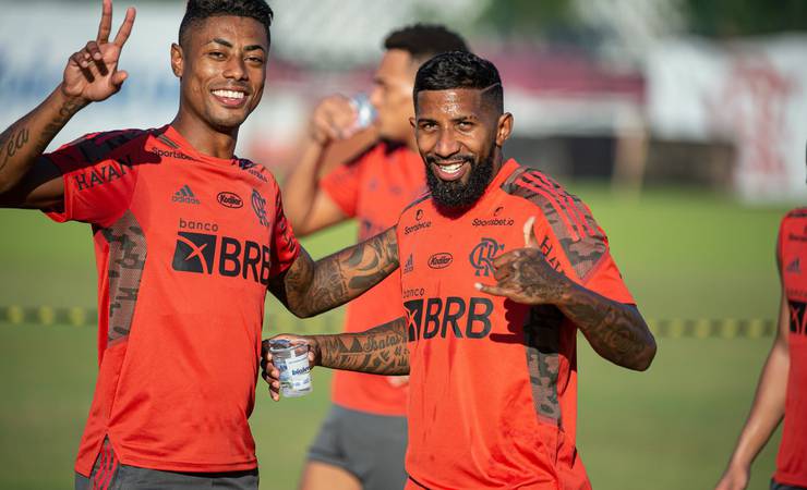 STJD substitui pena por multa, e Rodinei está liberado para jogar pelo Flamengo