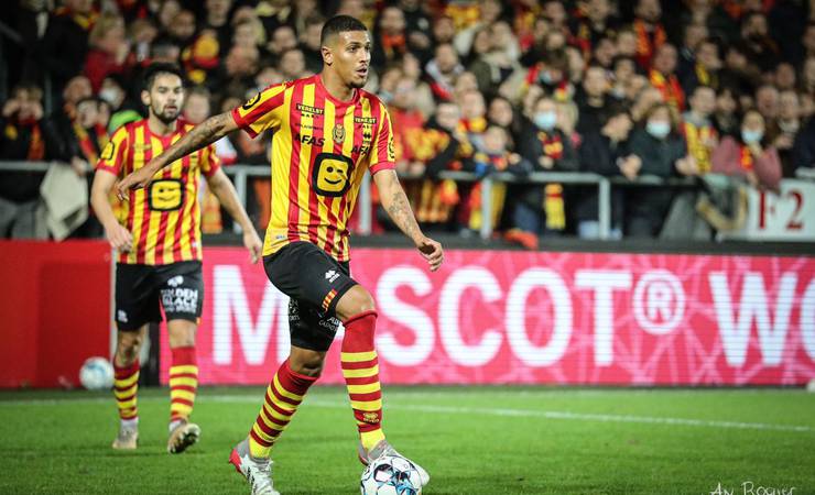 Com Vinição em crescimento na Bélgica, Flamengo tem expectativa de lucrar com volante ainda em 2022