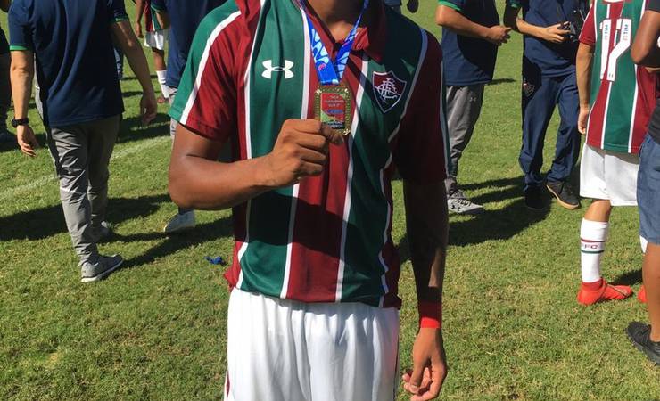 Nasce um carrasco: John Kennedy faz o gol do título do Fluminense contra o Flamengo na Taça GB Sub-17