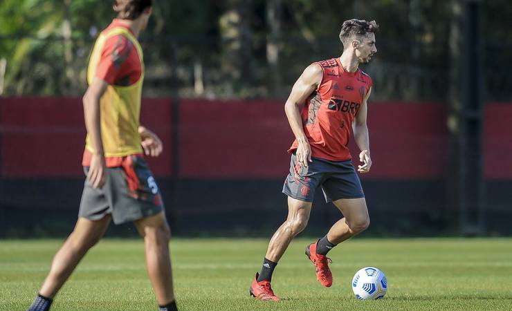 Flamengo x Cuiabá: por "programação pré-determinada pelo DM", Rodrigo Caio não é relacionado; veja lista