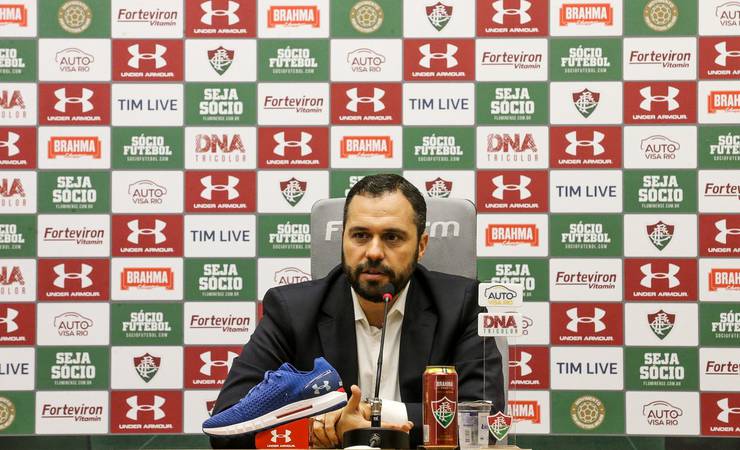 Presidente do Fluminense diz que proposta do Flamengo por Pedro não chega "nem perto" da multa