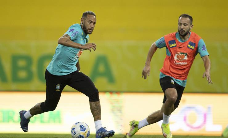 CBF antecipa pedido especial por "ingleses", e Tite tem 35 jogadores listados; Flamengo com quatro