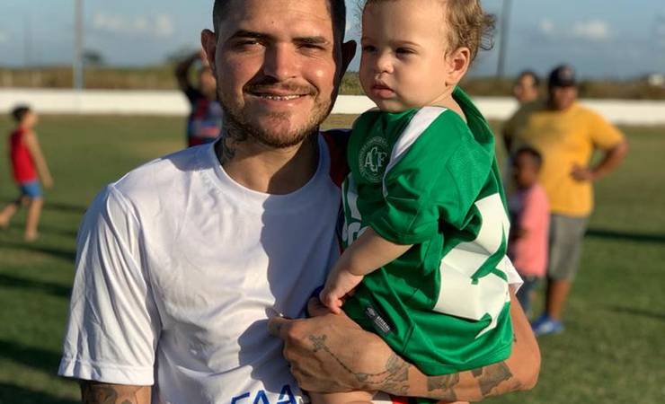 Promessa do Flamengo, atacante sonha se firmar após cirurgias no joelho: "Sei do meu potencial"