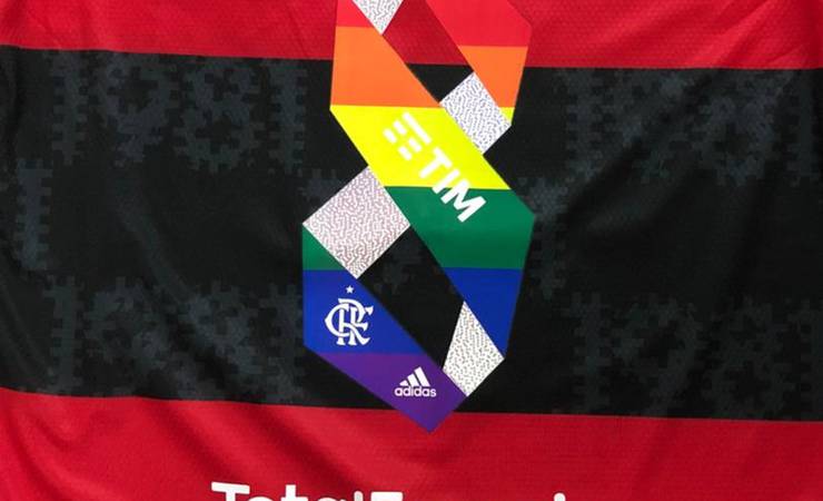 Flamengo vai usar números com as cores da bandeira LGBTQIA+ e leiloar uniformes