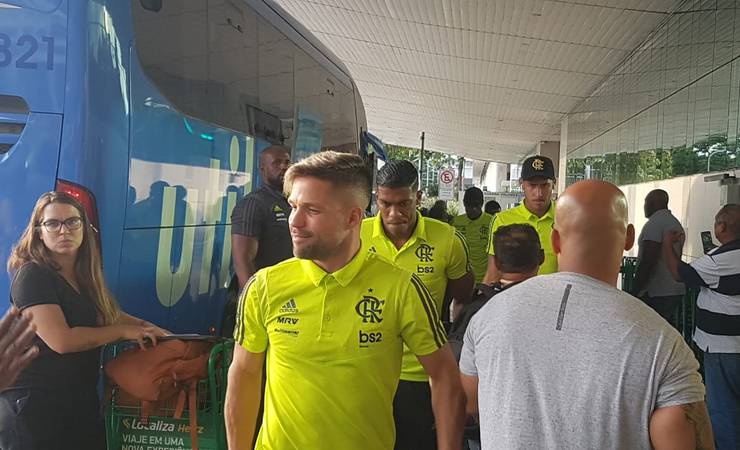 Sem Rodrigo Caio e com apenas quatro titulares, Flamengo viaja para enfrentar o São Paulo