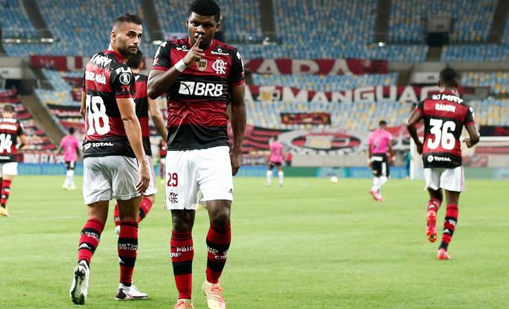 Flamengo bate o pé, mantém valor de mercado alto, e dá tempo para Lincoln ser mais que o "amigo de Vini Jr"