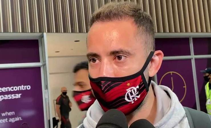 Everton valoriza vitória do Flamengo e diz não ser informado de reunião com torcedores: “Natural não é”
