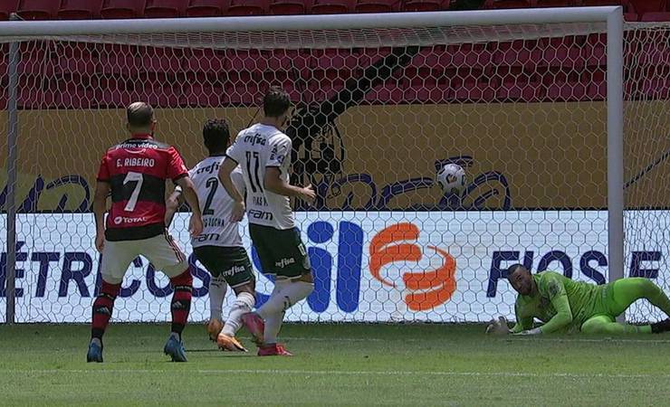 Gabigol vira maior artilheiro do Flamengo no século e comemora título: "O melhor time venceu"