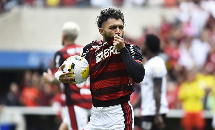 Gabigol, do Flamengo, marca e se torna o jogador mais jovem a alcançar 100 gols no Brasileirão