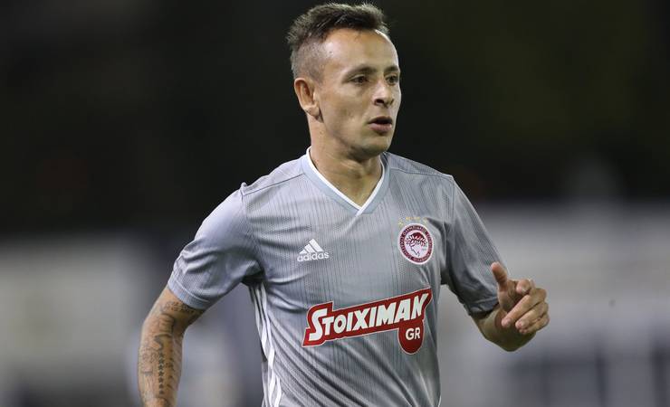 Com limites e condições em mente, Flamengo projeta conversa sem compromisso com Rafinha