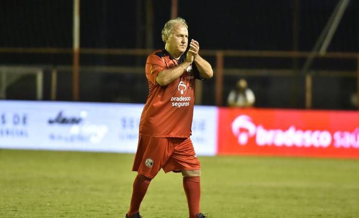 Maior ídolo do Flamengo, Zico completa 69 anos e recebe homenagens