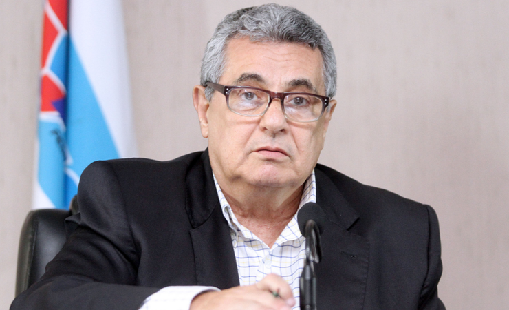 Arbitral sugere datas, e Bangu e Flamengo esperam aval do governo para iniciar volta do Carioca na quinta