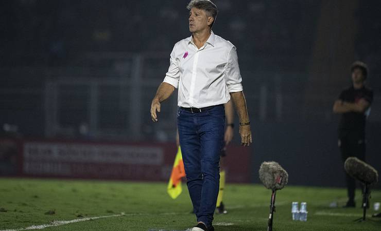 Análise: carente na criação e mal na saída de bola, Flamengo perde repertório e pontos em Bragança